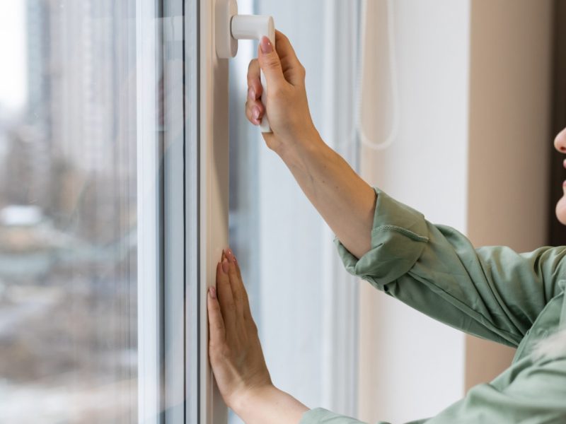 Optimiser votre confort : comment choisir des profilés PVC incluant triple vitrage ?